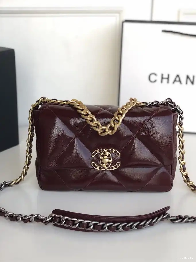 First Bag Ru FLAP 19 CHANEL BAG 0612
